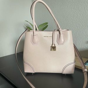 Michael Kors baby Pink purse